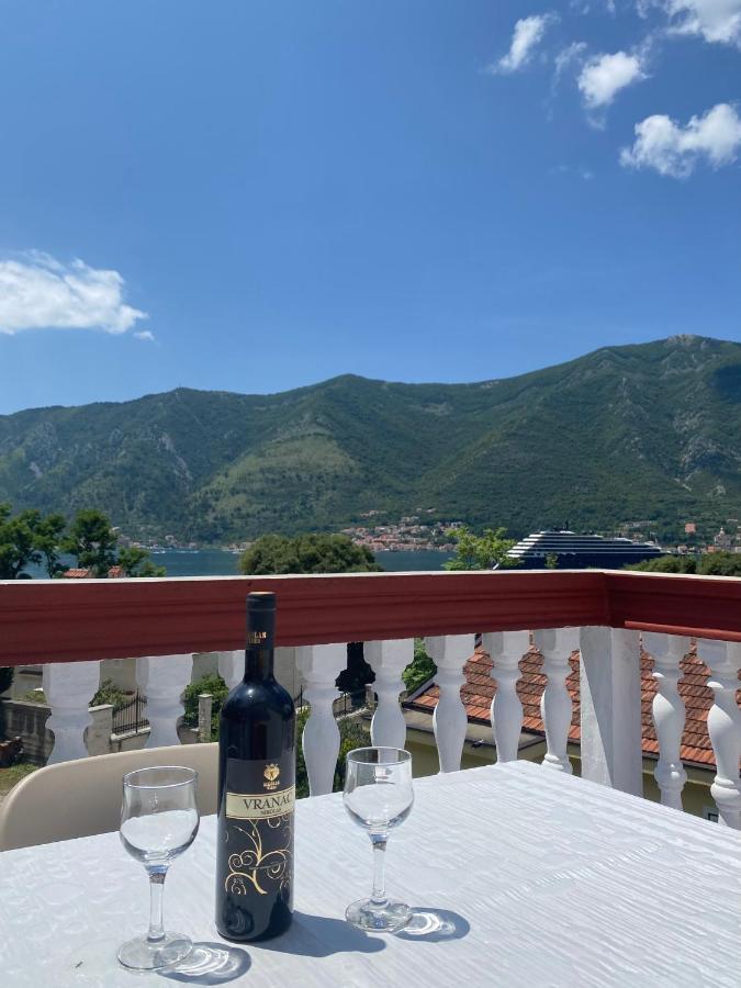 Vasiniko Apartment Kotor Eksteriør bilde